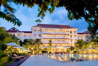 Santi Resort And Spa