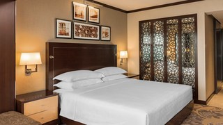 Sheraton Dubai Creek Hotel And Towers