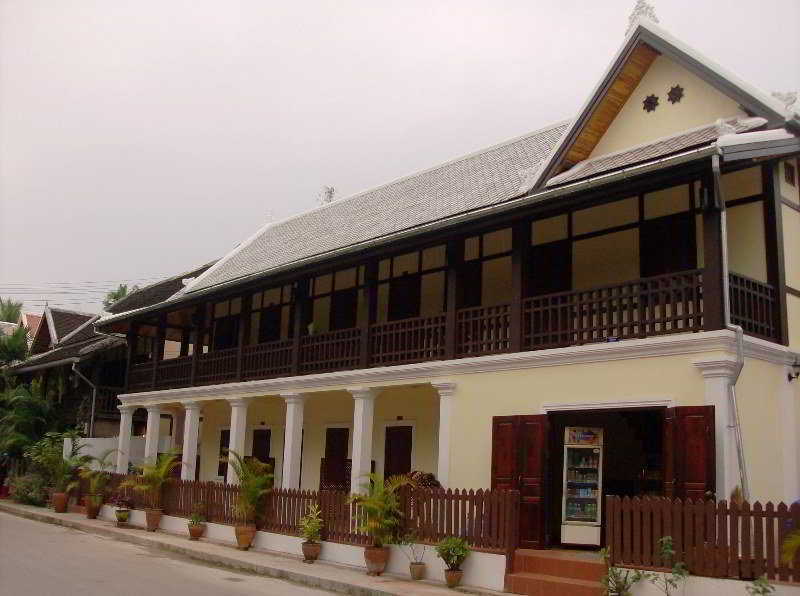 Villa Somphong