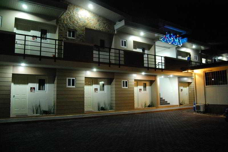 Rumi Apartelle Hotel