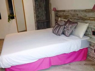 Guaya - One Bedroom